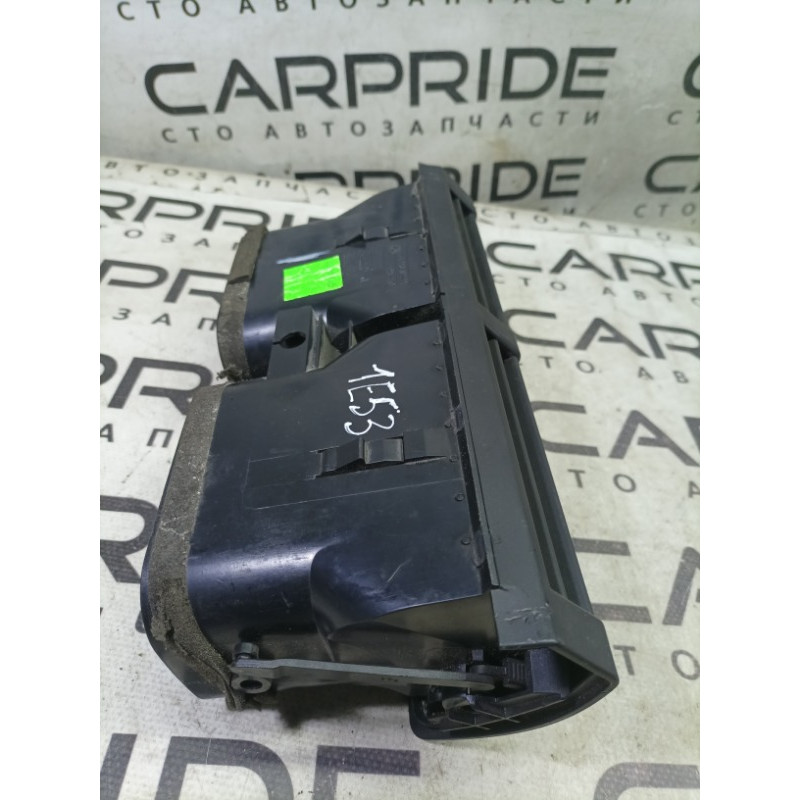 Дефлектор воздуховода (салон) BMW X5 E53 2003 M62B44 64228402221