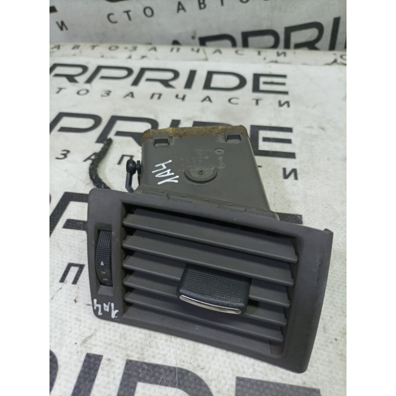 Дефлектор воздуховода (салон) AUDI A4 B6 2003 2.0 ALT 8E0820902F 6PS