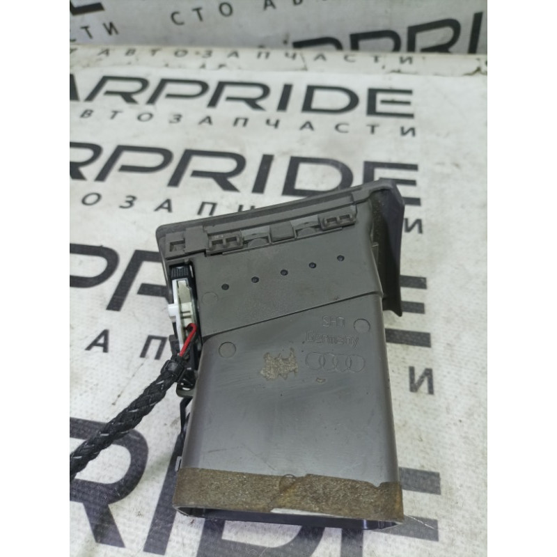 Дефлектор воздуховода (салон) AUDI A4 B6 2003 2.0 ALT 8E0820902F 6PS