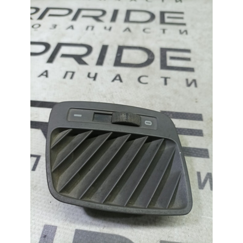 Дефлектор воздуховода (салон) AUDI A6 C5 2001 2.5 AKE 4b0819793