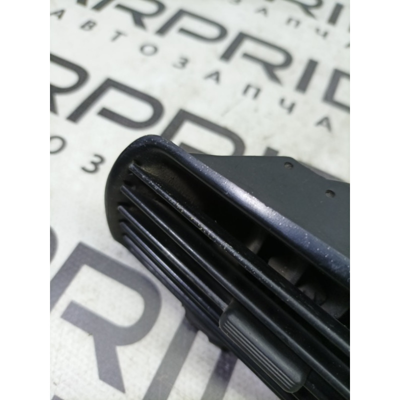 Дефлектор воздуховода (салон) BMW 5-series E34 64221384087