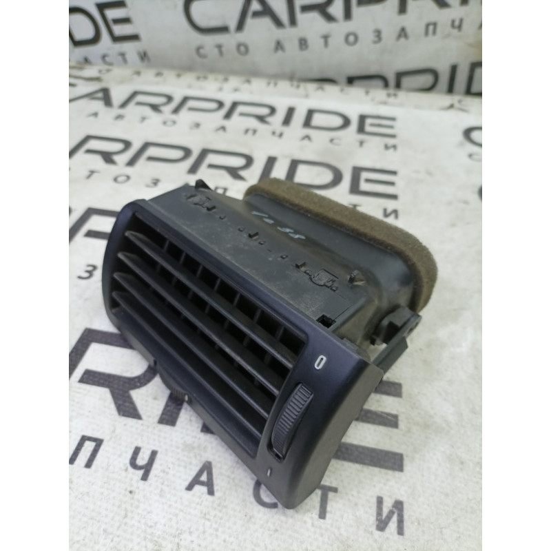 Дефлектор воздуховода (салон) BMW 7-series E38 1996 M60B40 64228391596