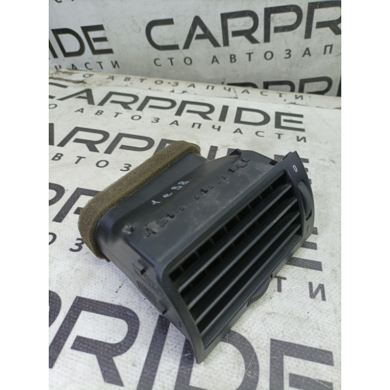 Дефлектор воздуховода (салон) BMW 7-series E38 1996 M60B40 64228391596