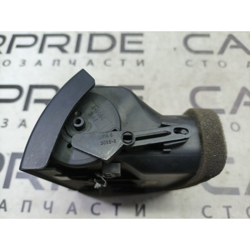 Дефлектор воздуховода (салон) BMW 7-series E38 1996 M60B40 64228391596