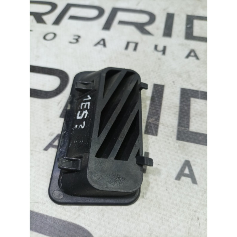 Дефлектор повітроводу (салон) BMW X5 E53 2003 M62B44 64228402220r