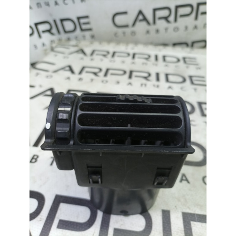 Дефлектор воздуховода (салон) BMW 3-series E30 64221381149