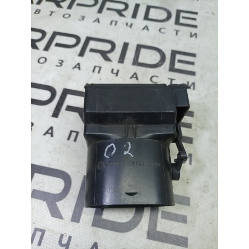 Дефлектор воздуховода (салон) BMW 3-series E30 64221381149