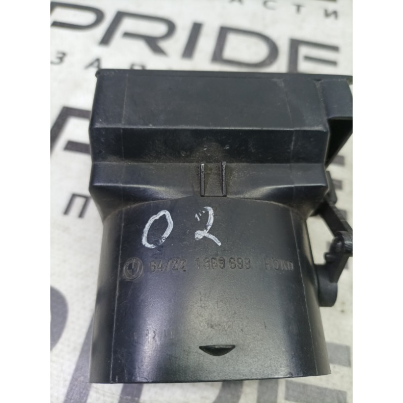 Дефлектор воздуховода (салон) BMW 3-series E30 64221381149