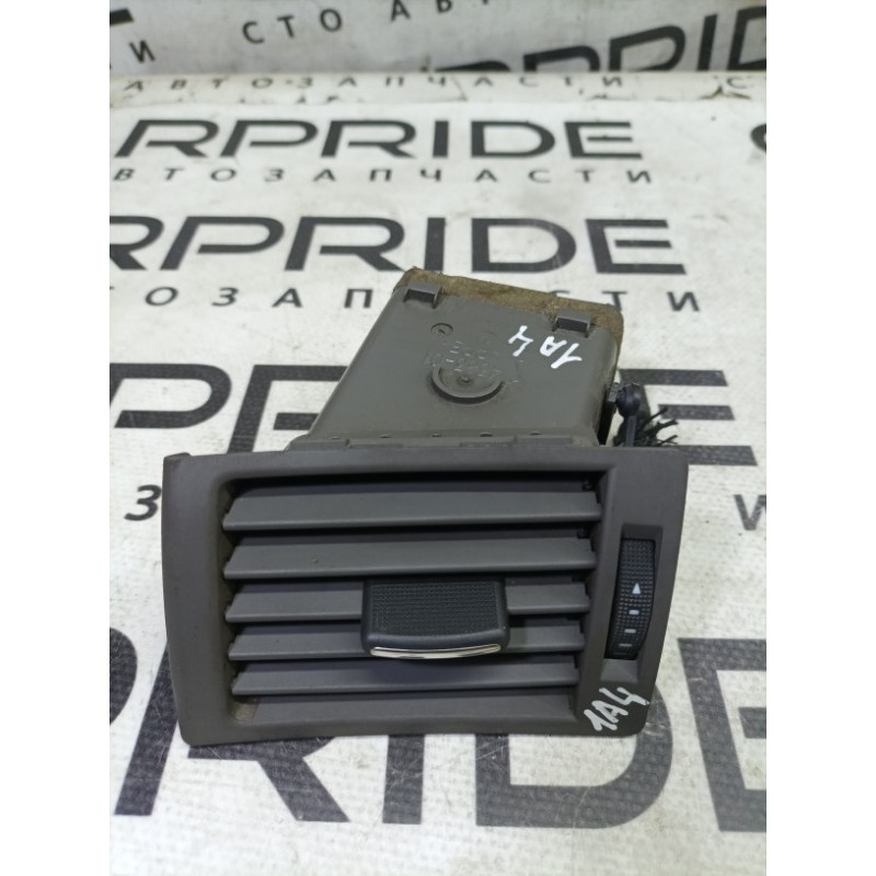 Дефлектор воздуховода (салон) AUDI A4 B6 2003 2.0 ALT 8E0820901F 6PS