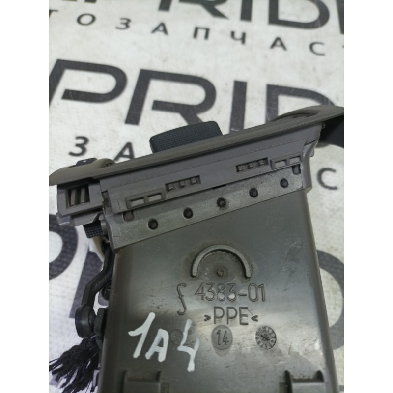 Дефлектор воздуховода (салон) AUDI A4 B6 2003 2.0 ALT 8E0820901F 6PS