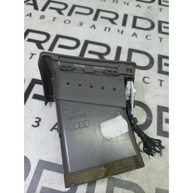 Дефлектор воздуховода (салон) AUDI A4 B6 2003 2.0 ALT 8E0820901F 6PS