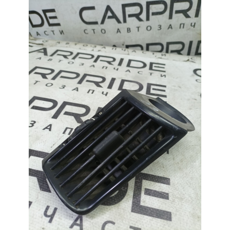 Дефлектор воздуховода (салон) BMW 5-series E34 64221384088