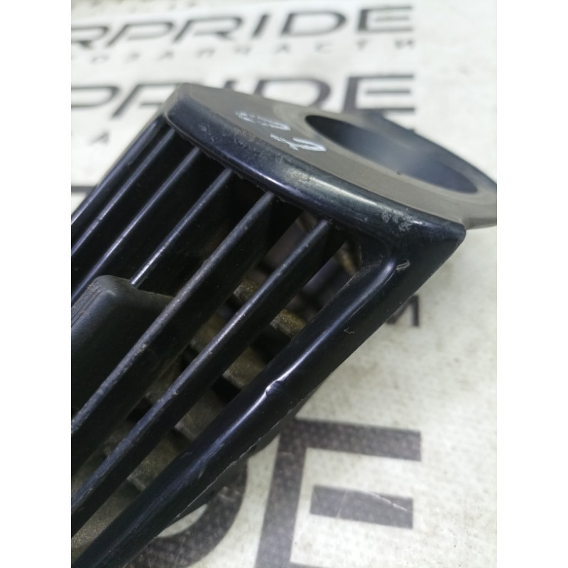 Дефлектор воздуховода (салон) BMW 5-series E34 64221384088