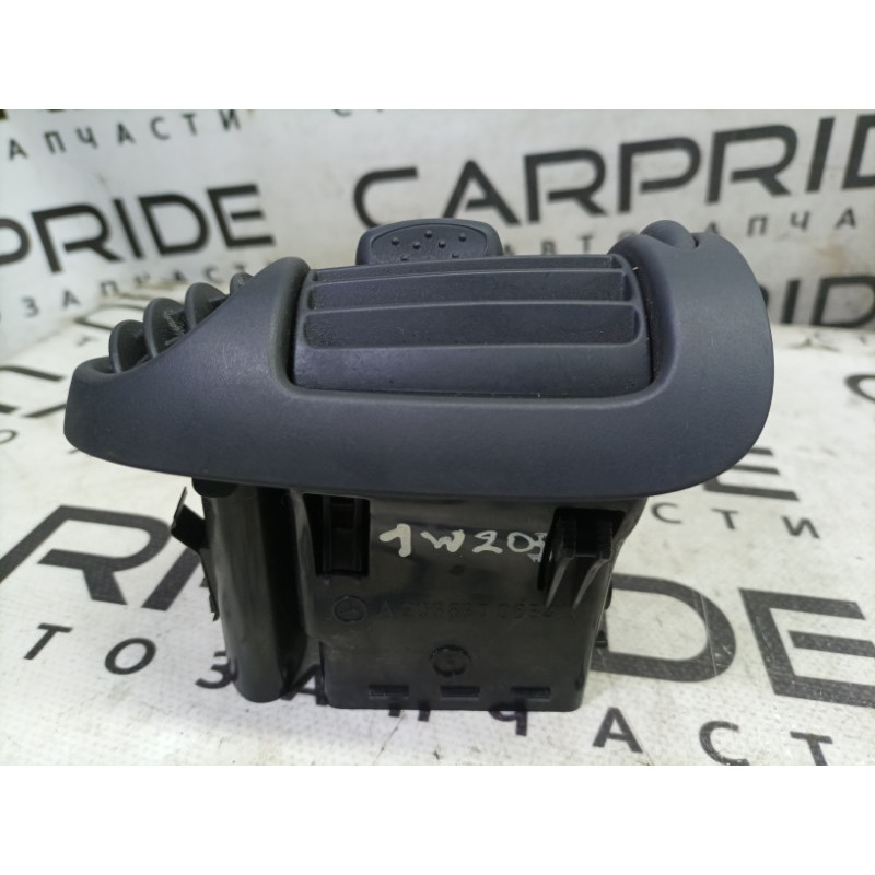 Дефлектор воздуховода (салон) Mercedes-Benz C-class W203 1.8 M111.951 A2038300654