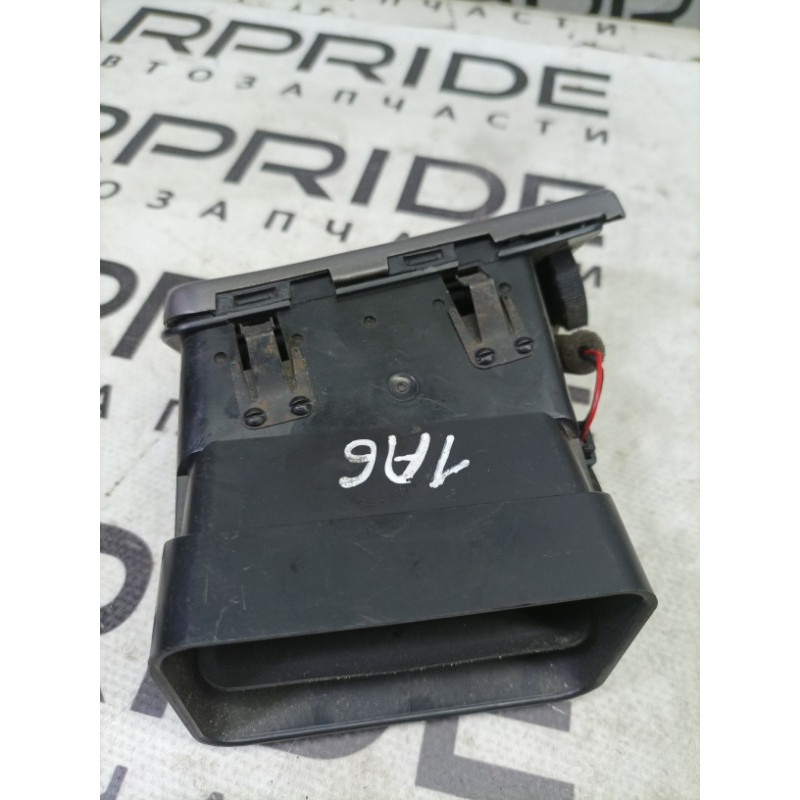 Дефлектор воздуховода (салон) AUDI A6 C5 2001 2.5 AKE 4b1820901