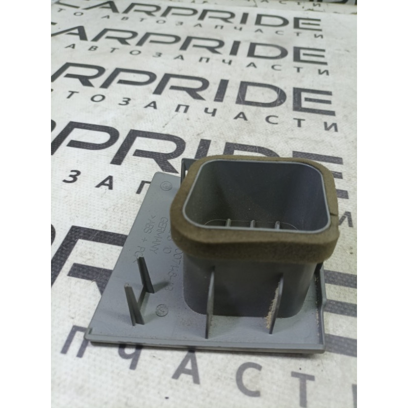 Дефлектор воздуховода (салон) BMW 7-series E65 N62B44 64227007148