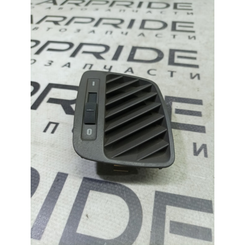 Дефлектор воздуховода (салон) AUDI A6 C5 2001 2.5 AKE 4b0819794