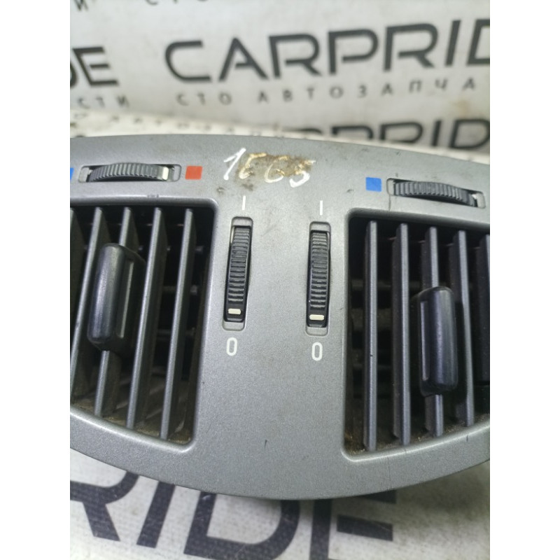 Дефлектор повітроводу (салон) BMW 7-series E65 N62B44 64227002395