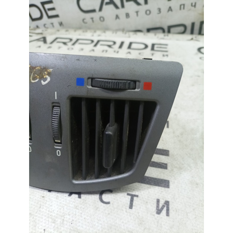Дефлектор повітроводу (салон) BMW 7-series E65 N62B44 64227002395