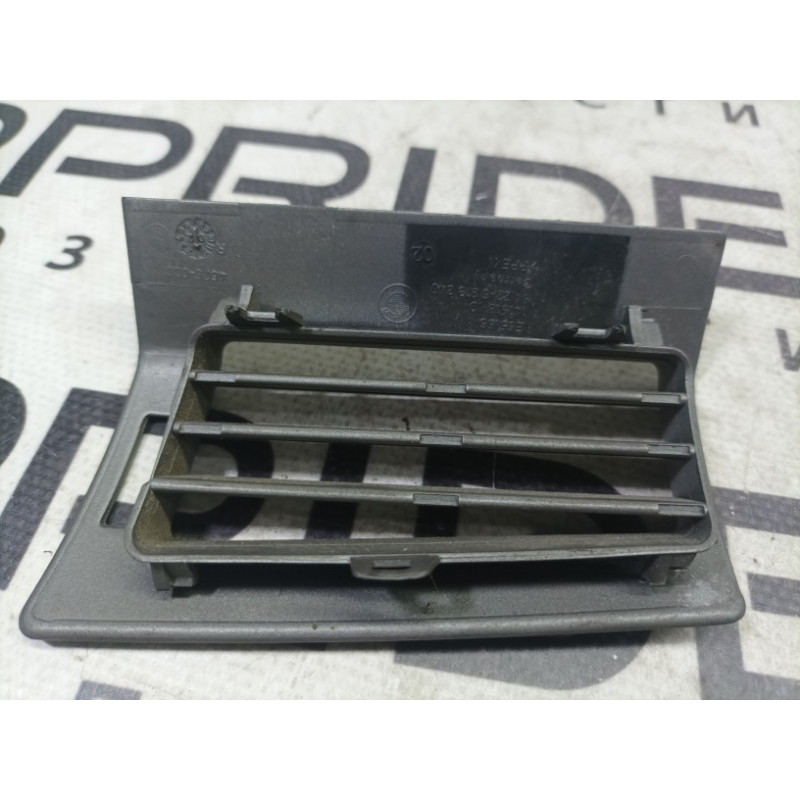 Дефлектор воздуховода (салон) BMW 7-series E65 N62B44 64226913340