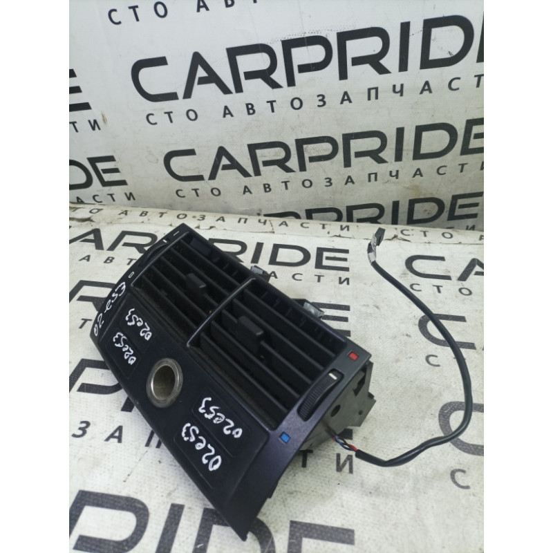 Дефлектор воздуховода (салон) BMW X5 E53 M57d30 64228370910