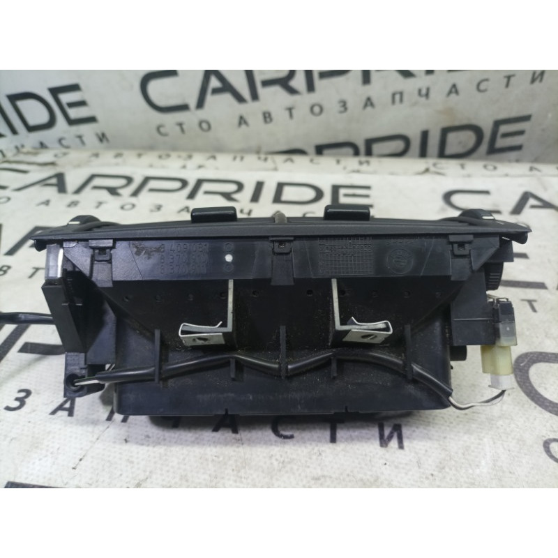 Дефлектор воздуховода (салон) BMW X5 E53 M57d30 64228370910