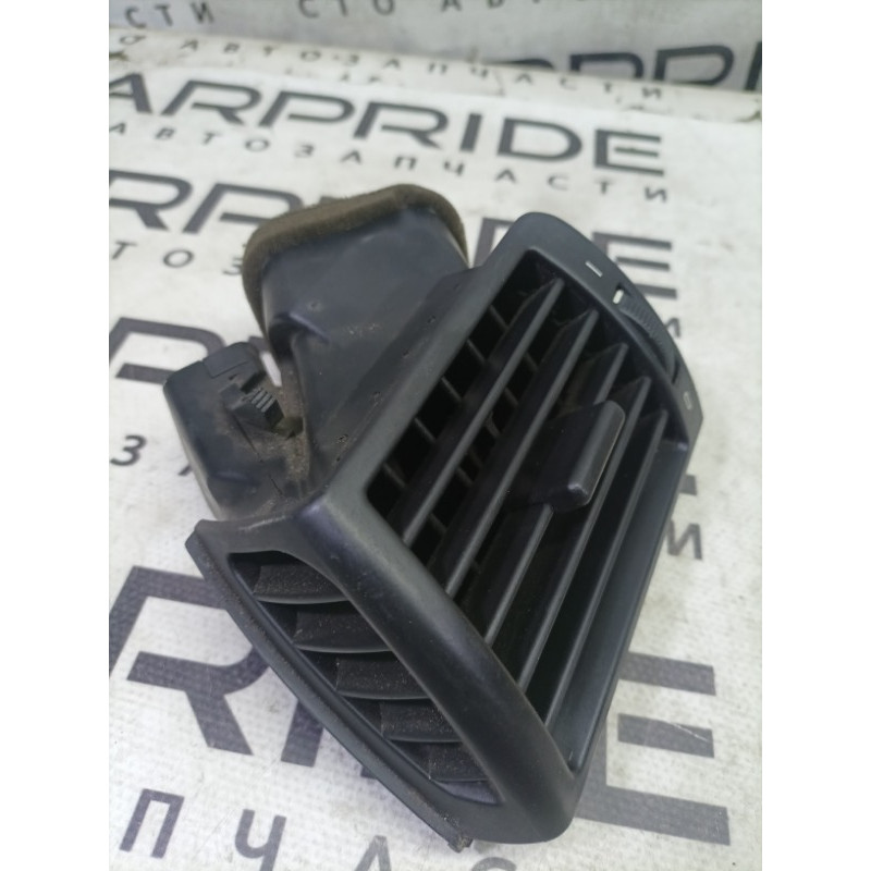 Дефлектор повітроводу (салон) BMW 3-series E46 64228361897