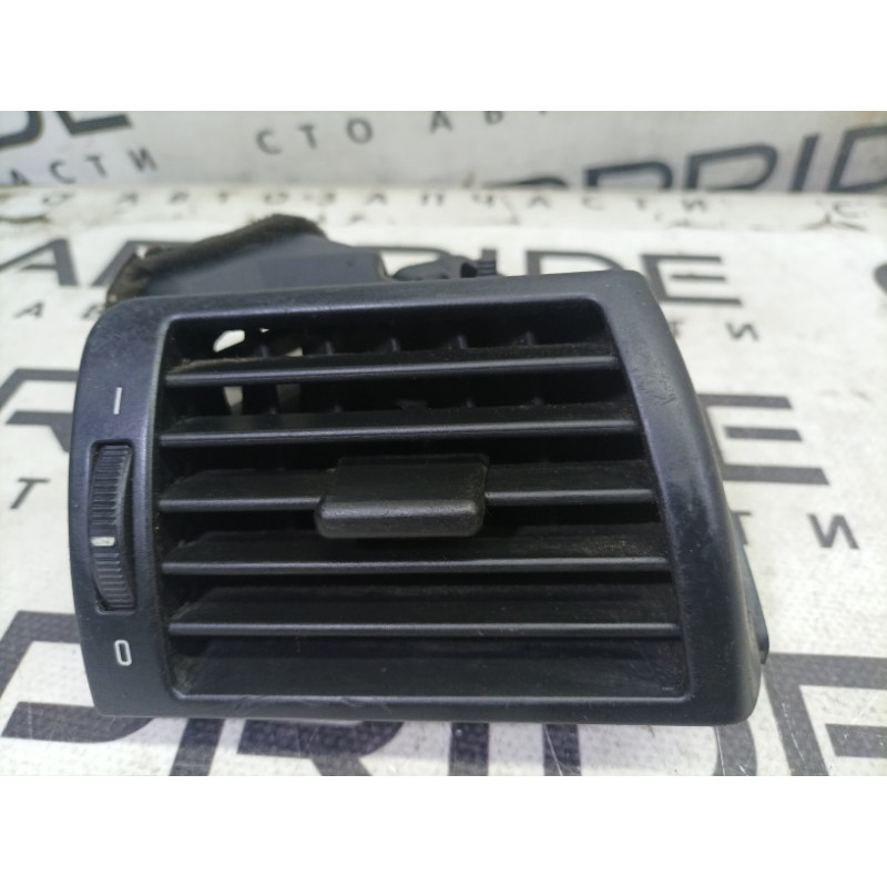 Дефлектор повітроводу (салон) BMW 3-series E46 64228361898