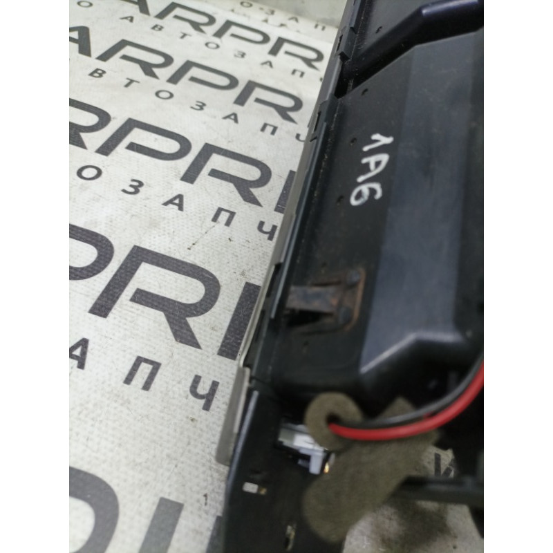 Дефлектор воздуховода (салон) AUDI A6 C5 2001 2.5 AKE 4b1820951