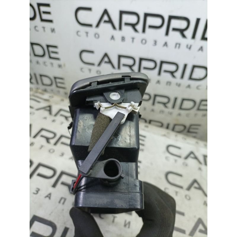 Дефлектор воздуховода (салон) AUDI A6 C5 2001 2.5 AKE 4b1820951