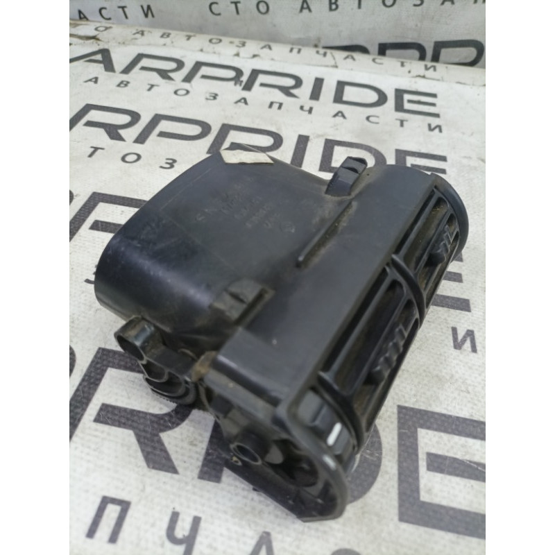 Дефлектор воздуховода (салон) BMW 5-series E34 64221375561