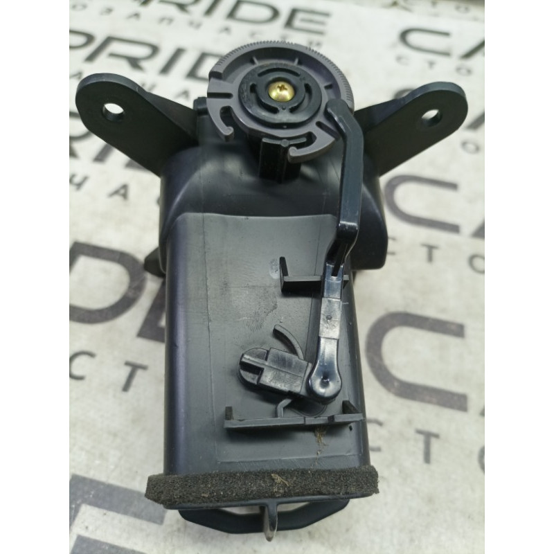 Дефлектор воздуховода (салон) Nissan Navara D22 2004 2.5 68760vj400