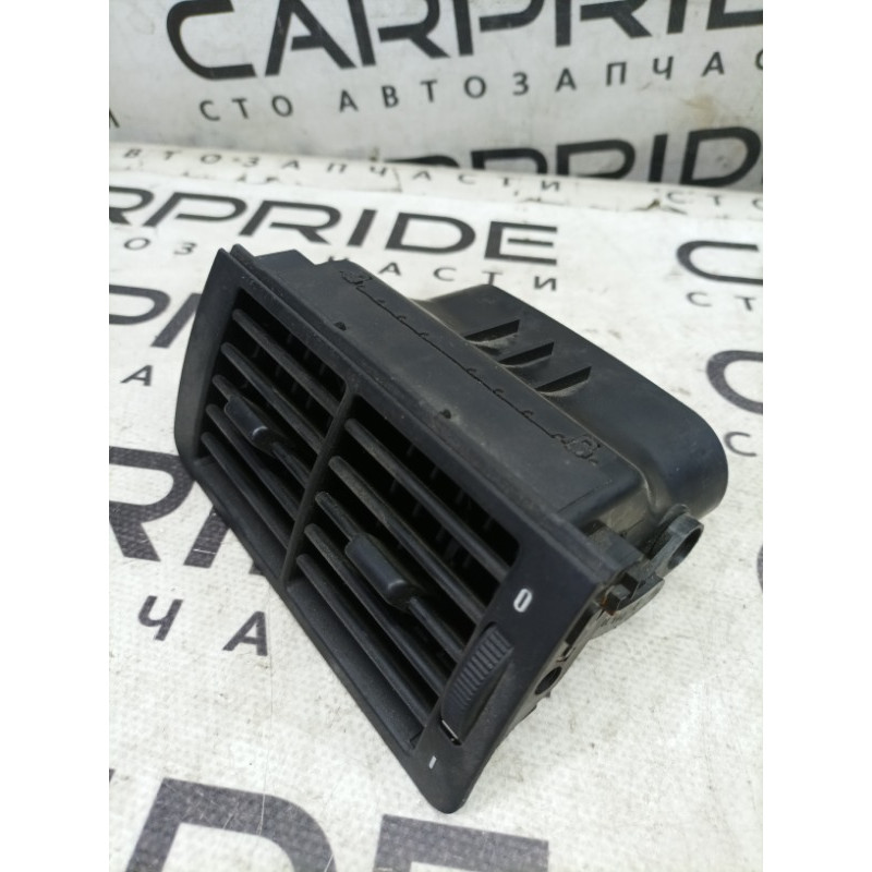 Дефлектор воздуховода (салон) BMW 7-series E38 64228391618