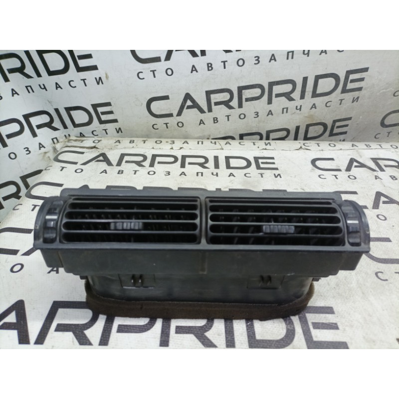 Дефлектор воздуховода (салон) BMW 3-series E30 M21d24 64221369705