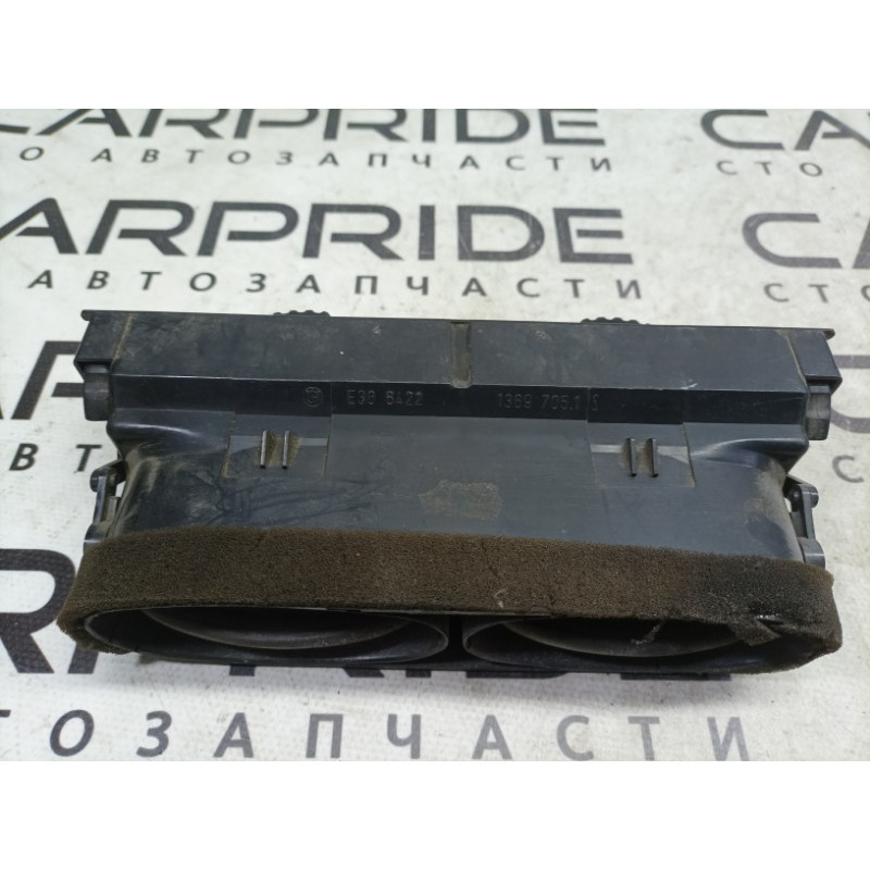Дефлектор воздуховода (салон) BMW 3-series E30 M21d24 64221369705