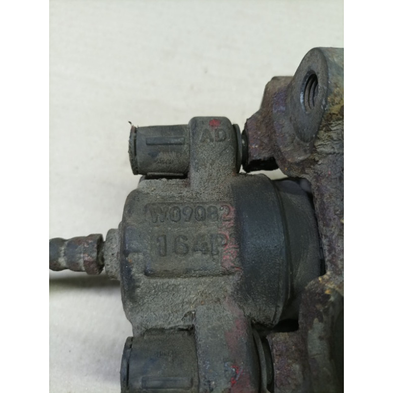 Гальмівний супорт (гальмівна система) BMW 3-series F30 2013 N47D20 34216850857