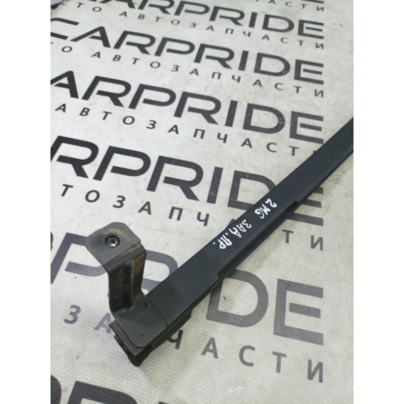 Направляющая стекла двери (кузов и элементы) Renault Megane 3 2009 1.5 822300011R