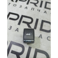 Кнопка відкривання кришки багажника