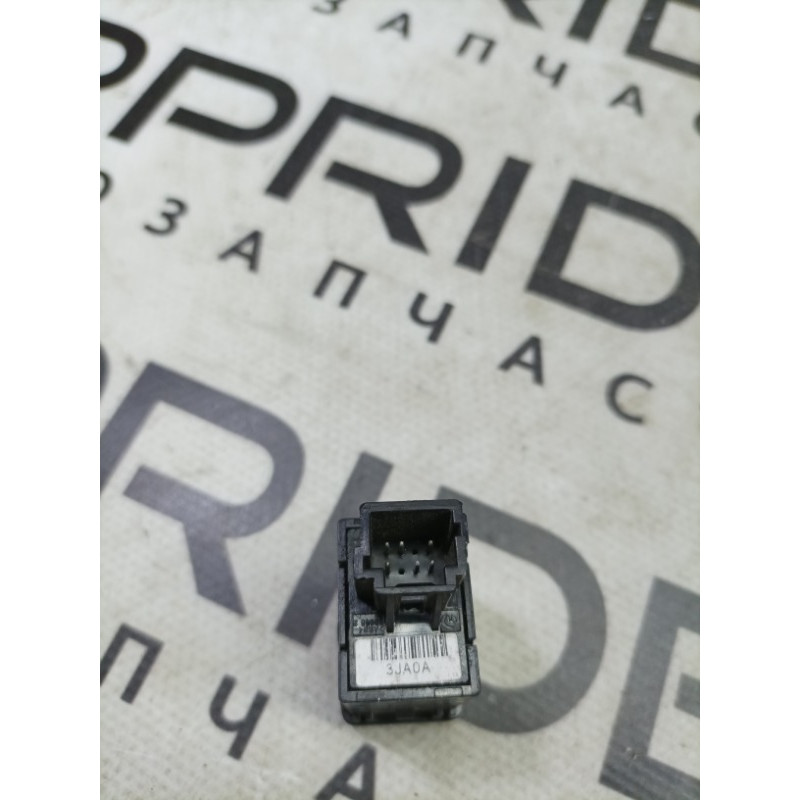 Кнопка открывания крышки багажника (электрика / кнопки) Infiniti QX60 L50 2015 3.5 251403JA0A