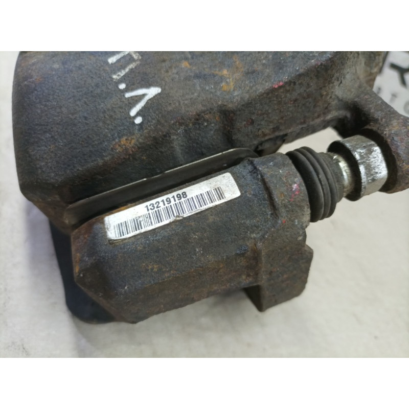 Суппорт тормозной (тормозная система) Opel Insignia A 2012 2.0 DTH 13219198