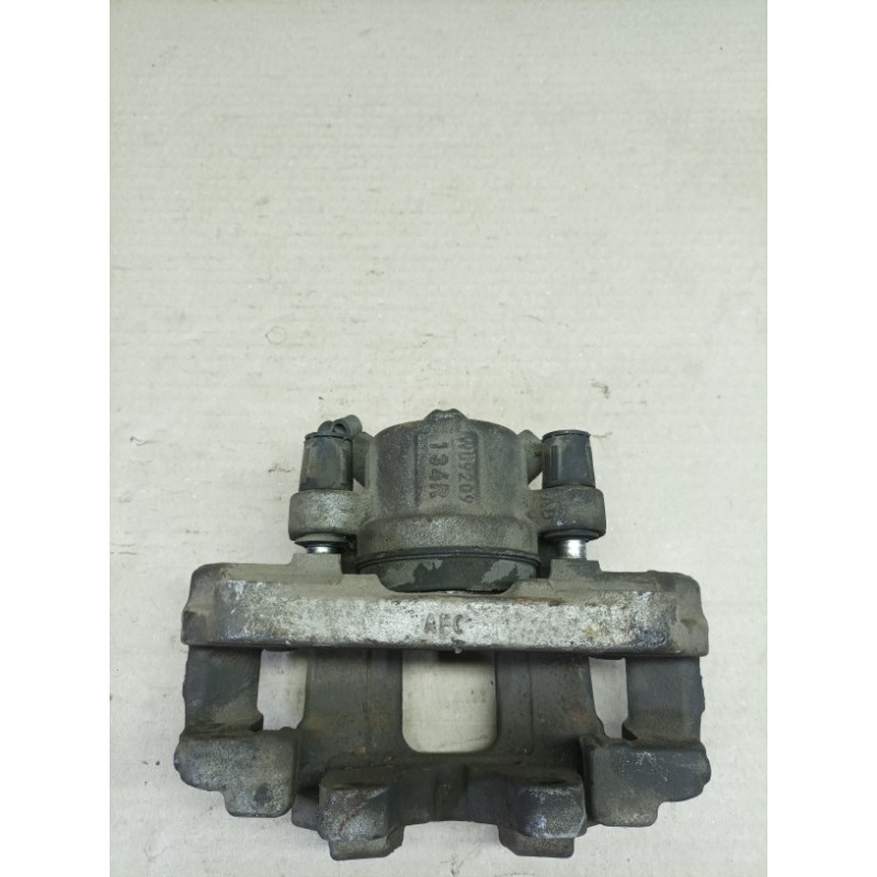 Гальмівний супорт (гальмівна система) BMW 3-series F30 2013 N26B20 34116850970