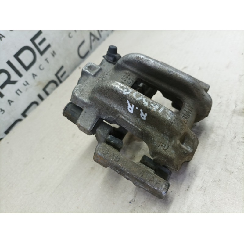 Гальмівний супорт (гальмівна система) BMW 3-series F30 2013 N26B20 34216850857