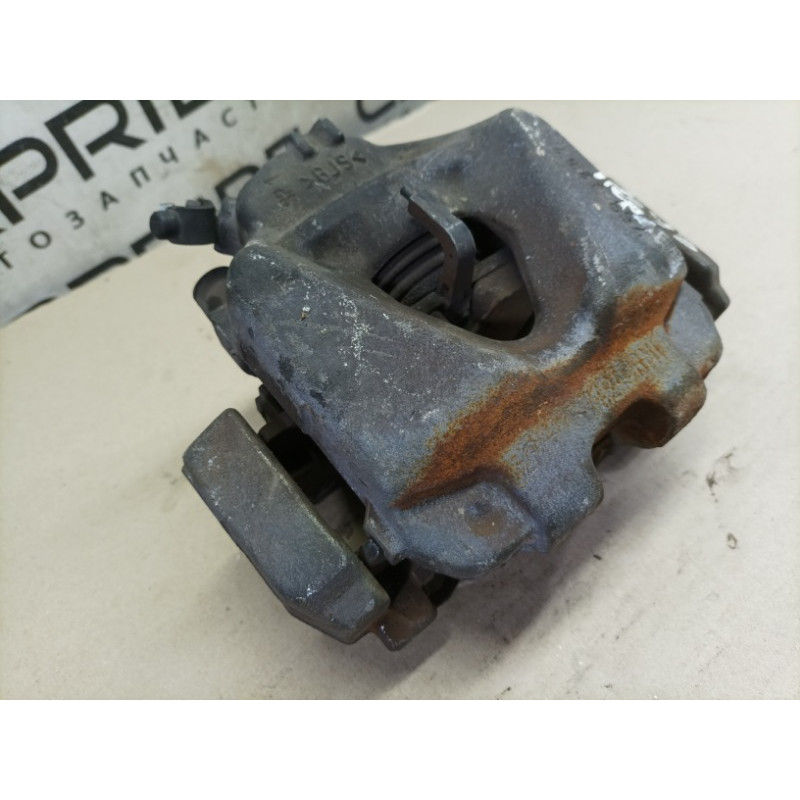 Гальмівний супорт (гальмівна система) BMW 3-series E93 2010 3.0 N52 34116778145