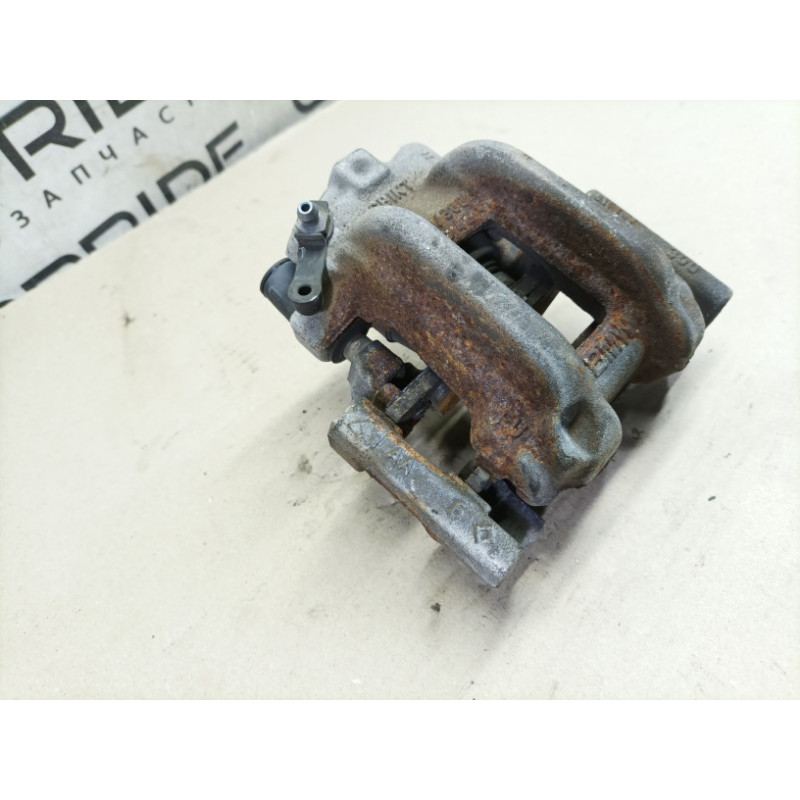 Гальмівний супорт (гальмівна система) BMW 3-series F30 34216850858