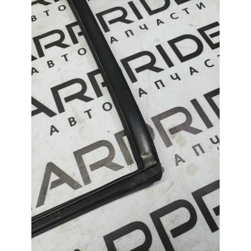 Уплотнитель стекла двери (кузов и элементы) Honda CRV RD7 2003 2.2 72775SCAE01