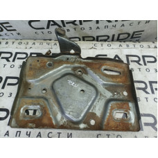 Крепление аккумулятора