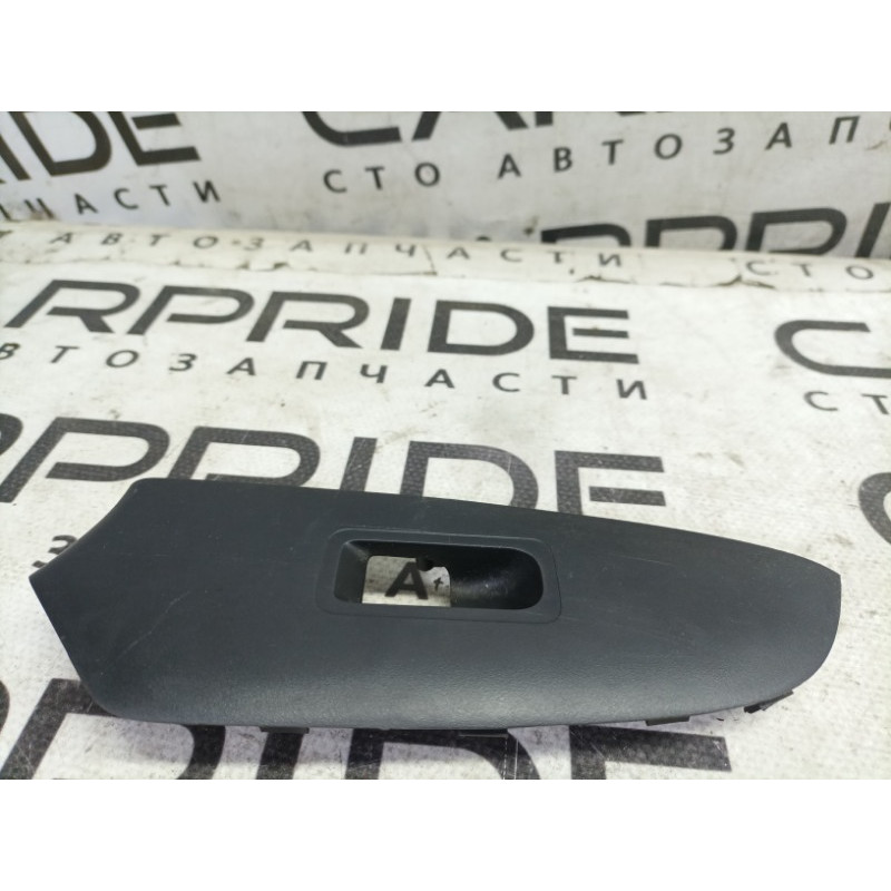 Накладка кнопок стеклоподъемника (салон) Honda CRV RD7 2003 2.2 88761scaxa011m1