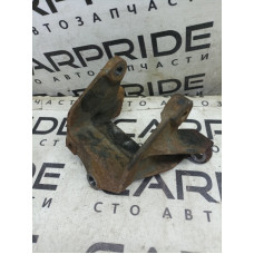 Кріплення подушки двигуна