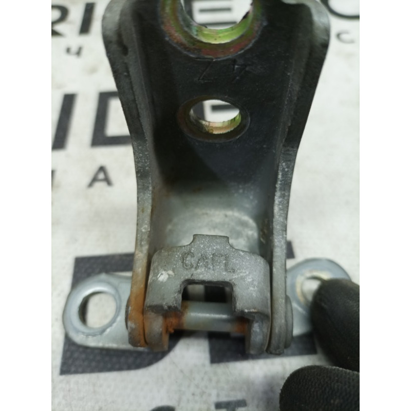 Петля двери (кузов и элементы) Honda CRV RD7 2003 2.2 67450SCAE01ZZ