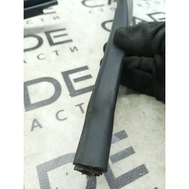 Ущільнювач дверей (кузов и элементы) Honda CRV RD7 2003 2.2 72355SCAE01ZA